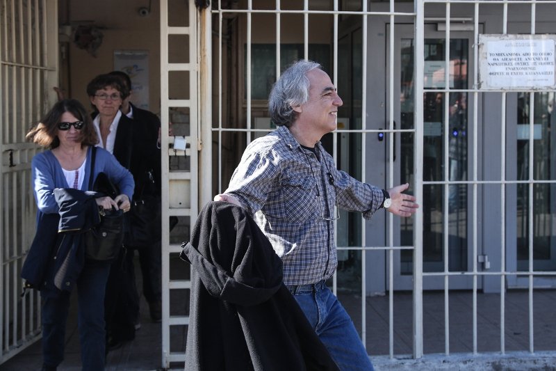 Σάλος αντιδράσεων εντός και εκτός Ελλάδας για την άδεια στον Κουφοντίνα | iefimerida.gr 0