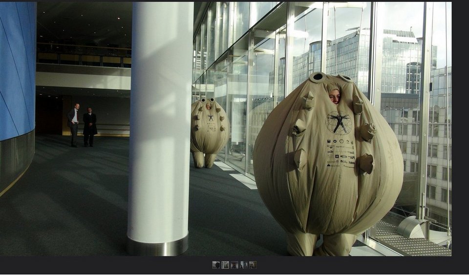 Ο Στέλιος Κούλογλου έλυσε το θέμα της τρομοκρατίας με μια... φάρσα [εικόνες] | iefimerida.gr 2