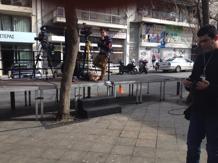 300 ξένοι δημοσιογράφοι στα γραφεία του ΣΥΡΙΖΑ -Τι λύση βρήκαν για να χωρέσουν όλοι [εικόνες] | iefimerida.gr 0