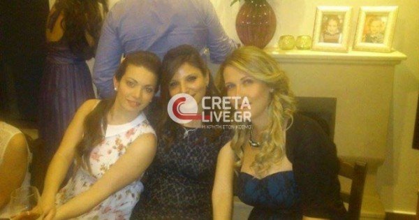 Αυτή είναι η κουμπάρα του γιου του Γιώργου Παπανδρέου -Οι προετοιμασίες του γάμου και το προσκλητήριο του ζευγαριού [εικόνα] | iefimerida.gr 1