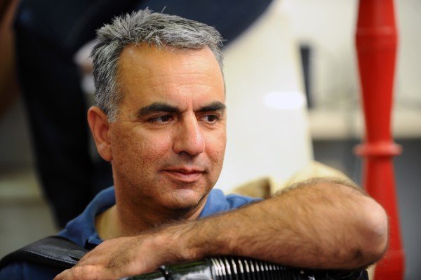 Ο Βασίλης Κουνέλης στο νέο του μυθιστόρημα «Καπνισμένα ερείπια» [εικόνες] | iefimerida.gr 0