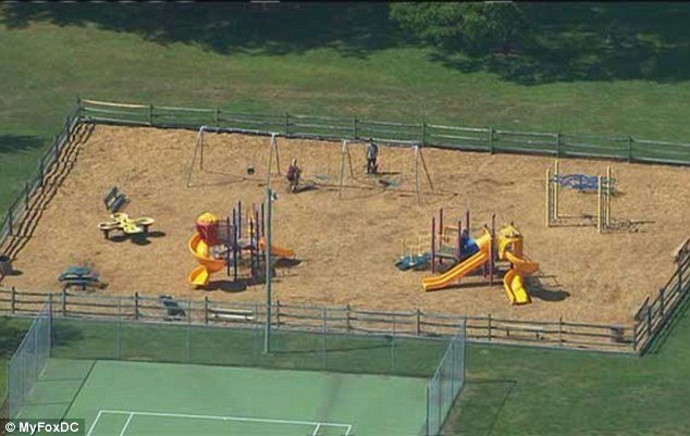 Σοκ στις ΗΠΑ: Μητέρα έκανε κούνια το νεκρό παιδί της [εικόνες] | iefimerida.gr 0