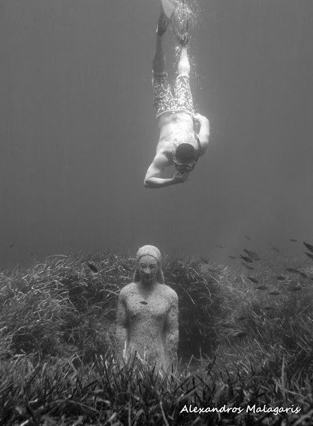 Τι γυρεύει ένας Κούρος σε ένα λιβάδι με φύκια στο βυθό της Σάμου - Μια υπέροχη βουτιά [εικόνες & βίντεο] | iefimerida.gr 10