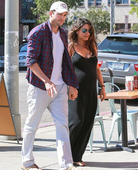 Με αυτή τη θεά ξανθιά Σουηδέζα απάτησε ο Κούτσερ την Μίλα Κούνις -Εδωσε φωτογραφία από τη νύχτα πάθους που πέρασαν [εικόνες] | iefimerida.gr 17