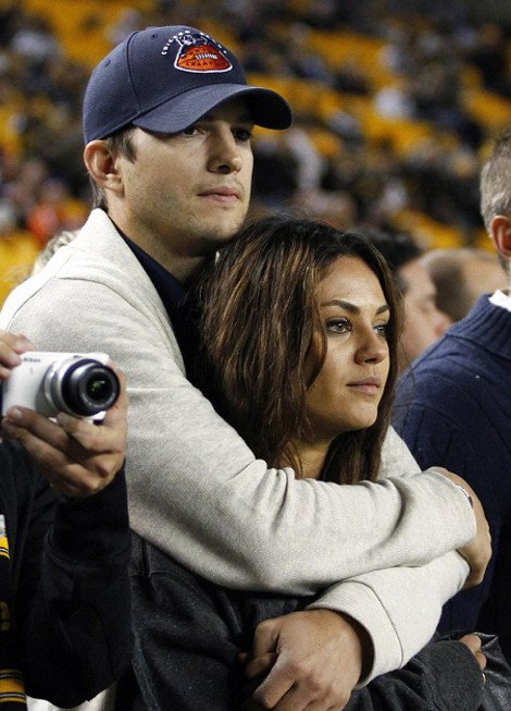 Με αυτή τη θεά ξανθιά Σουηδέζα απάτησε ο Κούτσερ την Μίλα Κούνις -Εδωσε φωτογραφία από τη νύχτα πάθους που πέρασαν [εικόνες] | iefimerida.gr 18