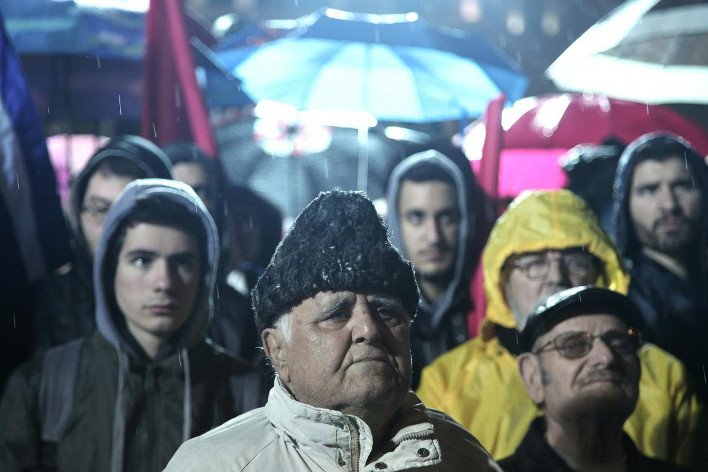 Συλλαλητήριο του ΚΚΕ στο Σύνταγμα υπό βροχή κόντρα στη συμφωνία του Eurogroup [εικόνες] | iefimerida.gr 5