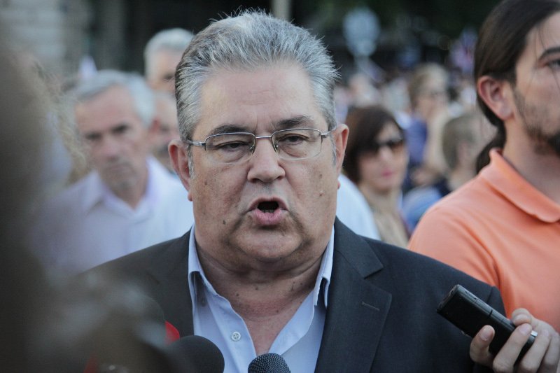 Συλλαλητήρια στο κέντρο της Αθήνας -Στους δρόμους ΠΑΜΕ και ΑΔΕΔΥ | iefimerida.gr 4