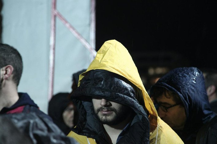 Συλλαλητήριο του ΚΚΕ στο Σύνταγμα υπό βροχή κόντρα στη συμφωνία του Eurogroup [εικόνες] | iefimerida.gr 4