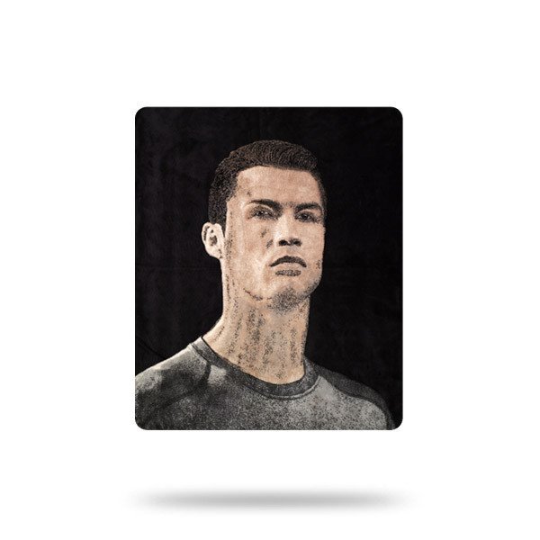 Στο κρεβάτι με τον Κριστιάνο Ρονάλντο -Εβγαλε και κουβέρτες ο Πορτογάλος [εικόνες] | iefimerida.gr 0