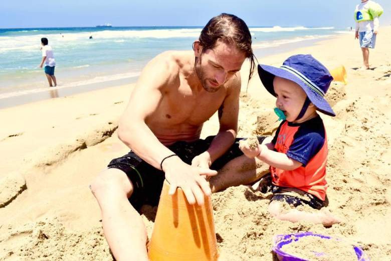 Θρήνος για τον 15 μηνών γιο αθλητή του MMA -Τον σκότωσε ηλικιωμένη σε τροχαίο [εικόνες] | iefimerida.gr 1