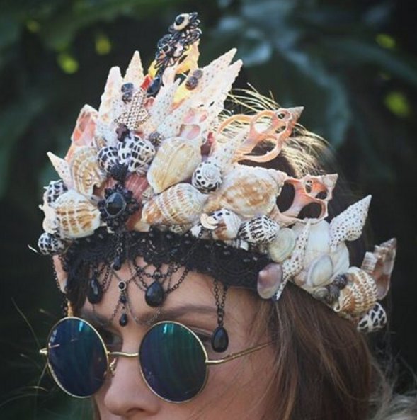 Φορέστε κοχύλια στα μαλλιά - Τα mermaid crowns είναι «ΤΟ» νέο αξεσουάρ [εικόνες] | iefimerida.gr 5