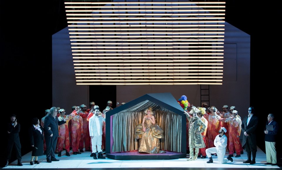 Ψηφιακός και ανατρεπτικός «Κουρέας της Σεβίλλης» στη Λυρική  [εικόνες]  | iefimerida.gr 2