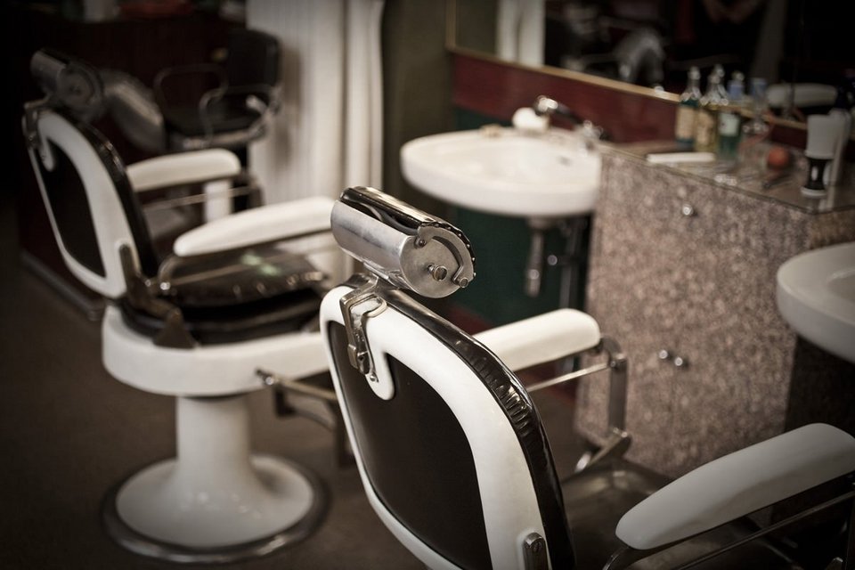 Το τελευταίο μπαρμπέρικο της Ιταλίας -Η ελληνική τέχνη του ξυρίσματος, που λατρεύτηκε από τα κουρεία της Ρώμης [εικόνες]  | iefimerida.gr 6