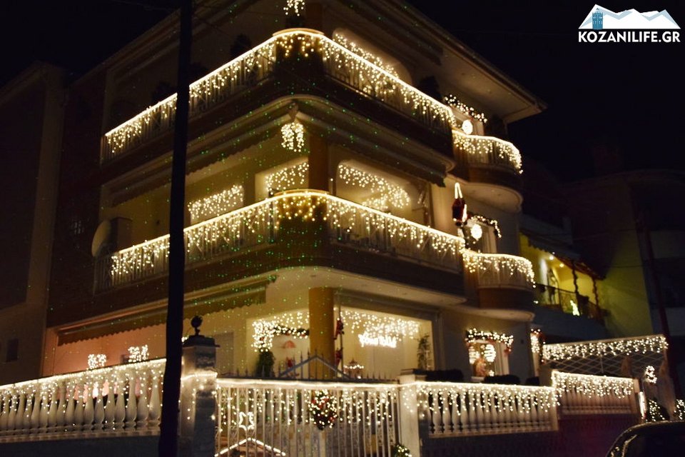 Δείτε πώς στόλισε το σπίτι του ένας... μερακλής με τα Χριστούγεννα [εικόνες & βίντεο]  | iefimerida.gr 0