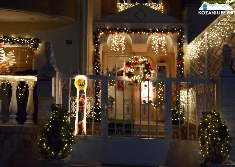 Δείτε πώς στόλισε το σπίτι του ένας... μερακλής με τα Χριστούγεννα [εικόνες & βίντεο]  | iefimerida.gr 1