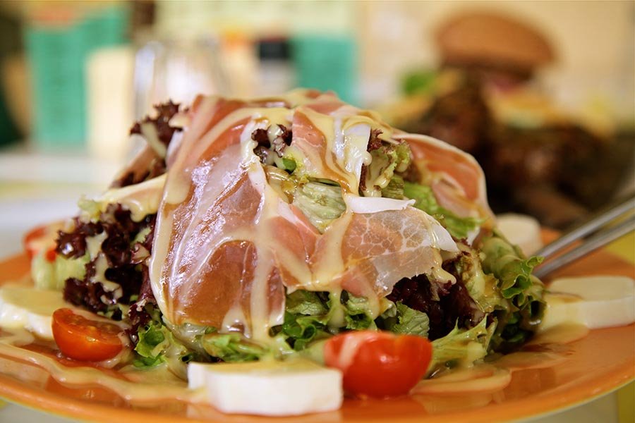 Kozi's Meet 'n eat: Το νέο στέκι του Έλληνα που ήρθε από την Αφρική και μαγεύει με τις αφρικανικές συνταγές του [εικόνες] | iefimerida.gr 6