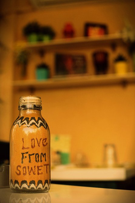 Kozi's Meet 'n eat: Το νέο στέκι του Έλληνα που ήρθε από την Αφρική και μαγεύει με τις αφρικανικές συνταγές του [εικόνες] | iefimerida.gr 7