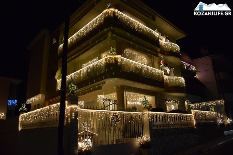 Η πολυκατοικία με τα περισσότερα χριστουγεννιάτικα φωτάκια βρίσκεται στην Κοζάνη -Στολισμός υπερπαραγωγή [εικόνες & βίντεο] | iefimerida.gr 6