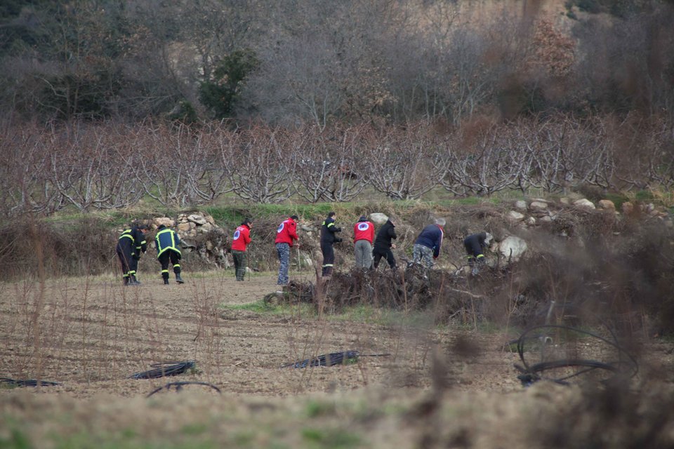 Σε αυτό το χωράφι έθαψε την 37χρονη ο συζυγοκτόνος της Κοζάνης [εικόνες] | iefimerida.gr 1