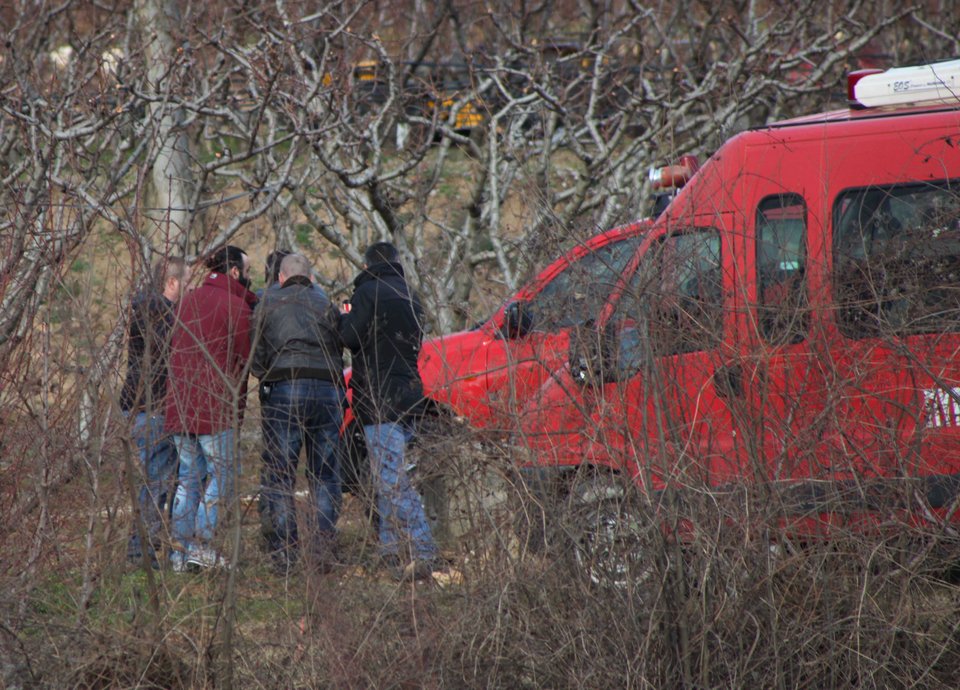 Σε αυτό το χωράφι έθαψε την 37χρονη ο συζυγοκτόνος της Κοζάνης [εικόνες] | iefimerida.gr 2