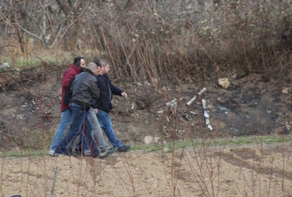Σε αυτό το χωράφι έθαψε την 37χρονη ο συζυγοκτόνος της Κοζάνης [εικόνες] | iefimerida.gr 3