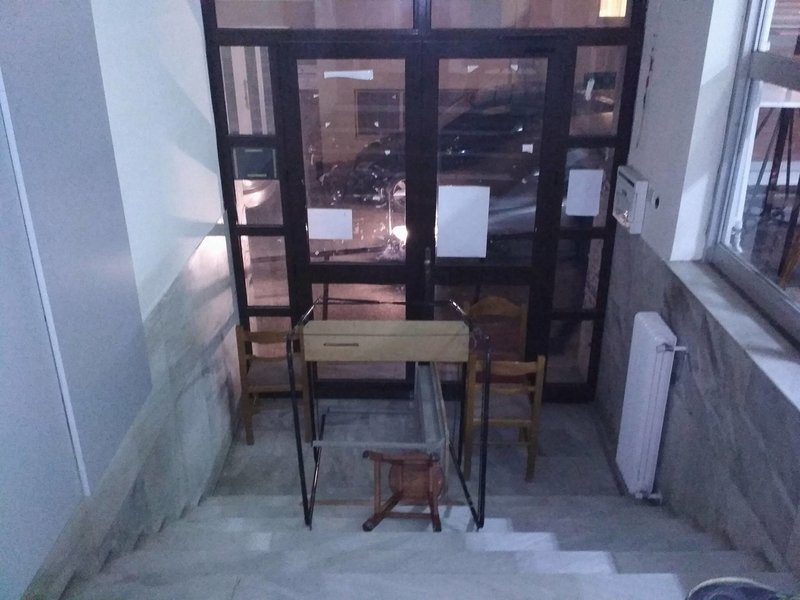 Κοζάνη: Το ΠΑΜΕ έκανε κατάληψη στο Εργατικό Κέντρο -Ηθελε να φύγει η αστυνομία [βίντεο] | iefimerida.gr 0