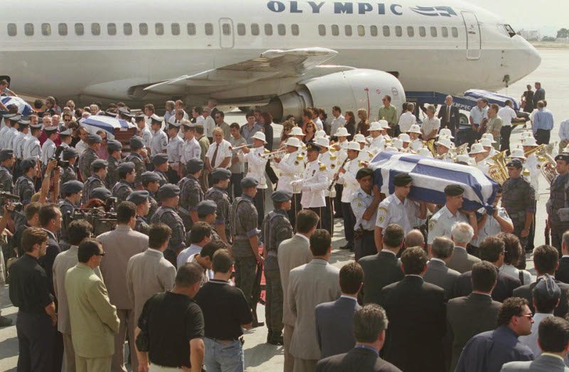 15 Σεπτεμβρίου 1999, Ανατολικό Αεροδρόμιο: Η επιστροφή των σορών όσων έχασαν τη ζωή τους στο τραγικό δυστύχημα