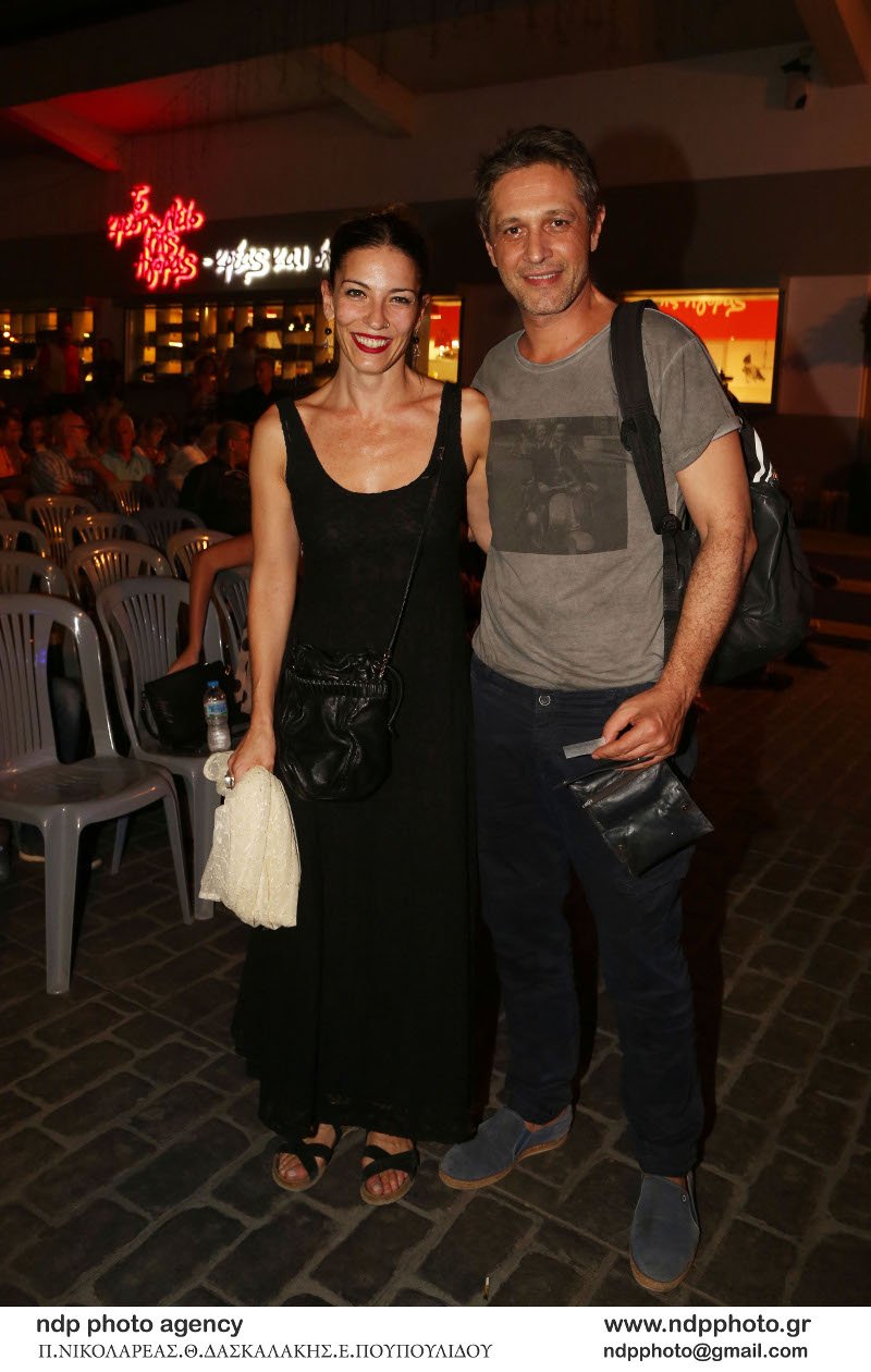 Δείτε φωτογραφίες από την πρωτοποριακή συναυλία του Σταμάτη Κραουνάκη στη Λαχαναγορά του Ρέντη [εικόνες] | iefimerida.gr 4