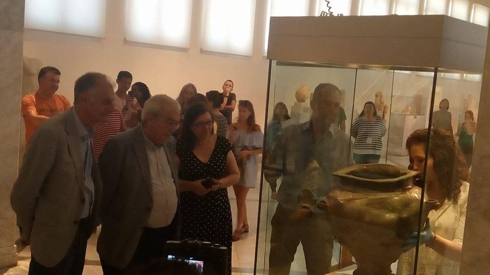 Ο Αργυρός Κρατήρας της Μάχης -Στο Αρχαιολογικό Μουσείο μετά από 140 χρόνια | iefimerida.gr 1