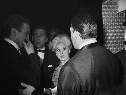 Ντοκουμέντο: Αιμοβόρος μαφιόζος σε μήνα του μέλιτος στην Ακρόπολη [εικόνες] | iefimerida.gr 0