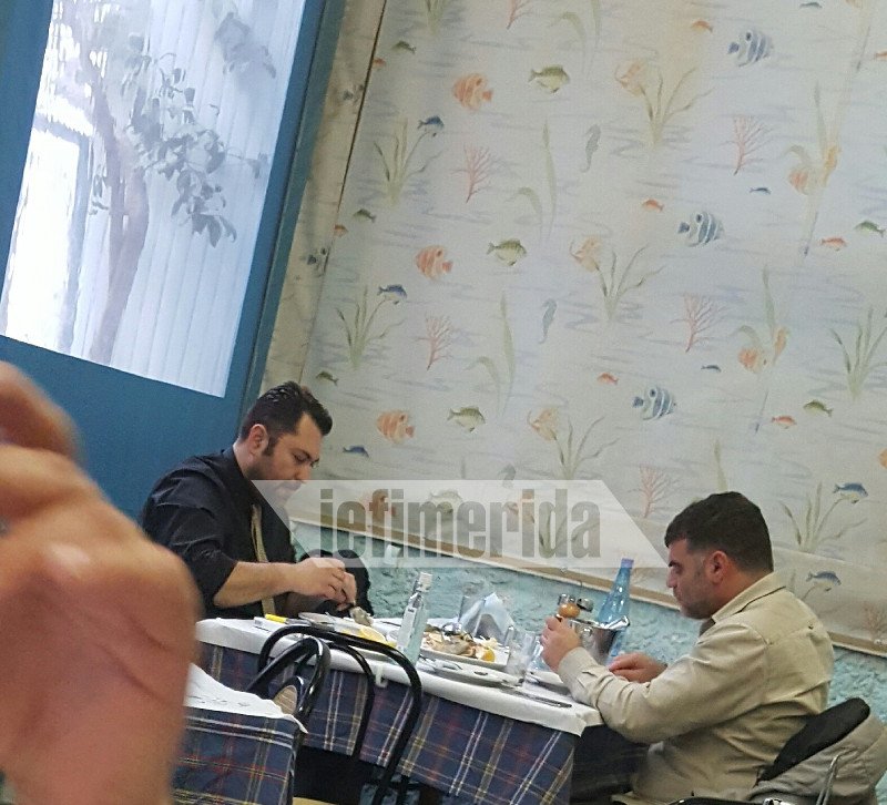 Ο Κρέτσος σε «αγαπησιάρικο» ραντεβού με Βαξεβάνη-Καρτερό -Ουζάκι και μεζέδες σε ταβέρνα της Συγγρού [εικόνες] | iefimerida.gr 2