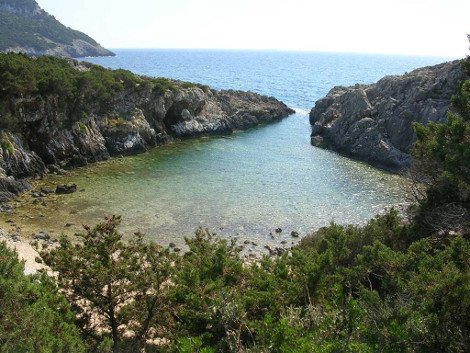 Σεϊτάν Λιμάνια - Γλώσσα: Δύο μοναδικές, κρυφές παραλίες, χωμένες ανάμεσα σε βράχια -Σκηνικό που θυμίζει Χαβάη σε Κρήτη και Μεσσηνία [εικόνες] | iefimerida.gr 0