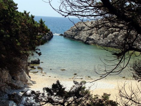 Σεϊτάν Λιμάνια - Γλώσσα: Δύο μοναδικές, κρυφές παραλίες, χωμένες ανάμεσα σε βράχια -Σκηνικό που θυμίζει Χαβάη σε Κρήτη και Μεσσηνία [εικόνες] | iefimerida.gr 3