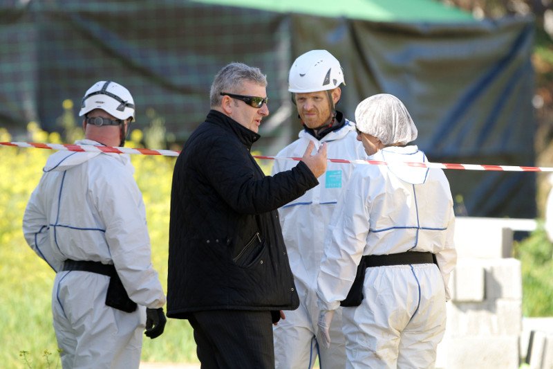 Στα Μάλια Βρετανοί αστυνομικοί -Ερευνες στο σημείο που βρέθηκαν τα οστά του Στίβεν Κουκ [εικόνες] | iefimerida.gr 0