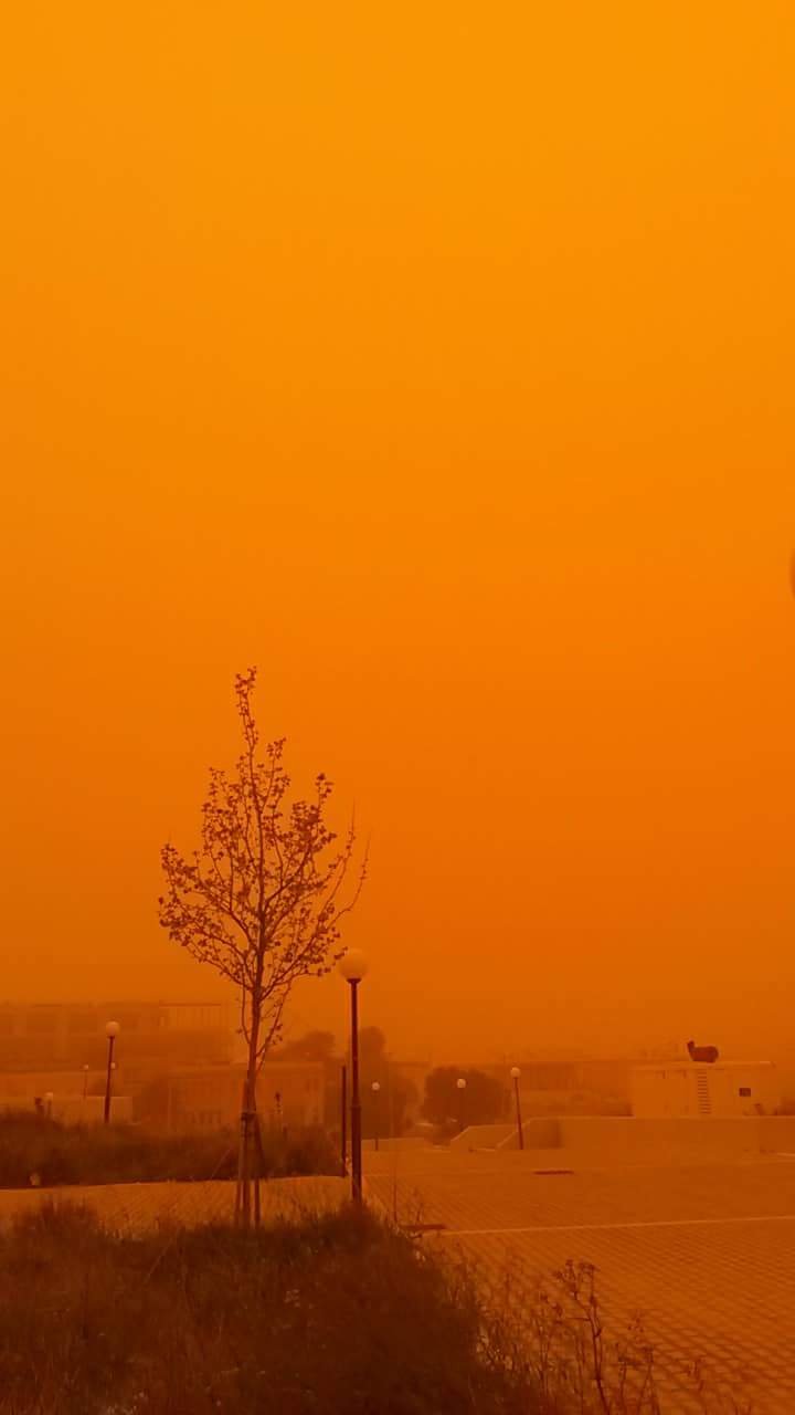 Πρωτοφανείς εικόνες: «Πνίγηκε» η Κρήτη από την αφρικανική σκόνη -Εφτασε μέχρι την Ηλεία [εικόνες & βίντεο] | iefimerida.gr 13