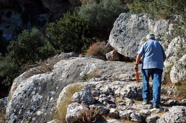 Το BBC στην Κρήτη: Γιατί κάποιοι Ελληνες συνταξιούχοι θα μαζεύουν χόρτα για να επιβιώσουν | iefimerida.gr 0