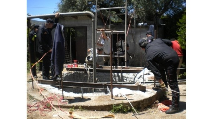 Θρίλερ δίχως τέλος -Για 3η ημέρα συνεχίζονται οι έρευνες για τον εντοπισμό του εργάτη που καταπλακώθηκε από τόνους λάσπης [εικόνες] | iefimerida.gr 0