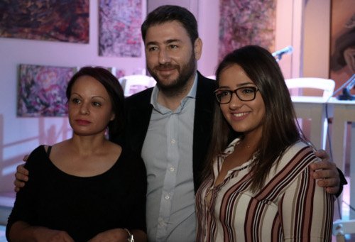 Ανδρουλάκης: Να κρατήσουμε αναμμένη τη φλόγα της ελπίδας [εικόνες & βίντεο] | iefimerida.gr 4