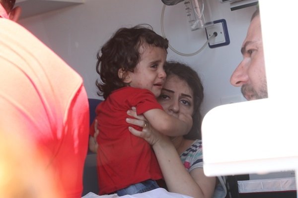 Στο λιμάνι του Ηρακλείου οι 103 πρόσφυγες που περισυνέλεξε δεξαμενόπλοιο [εικόνες] | iefimerida.gr 3