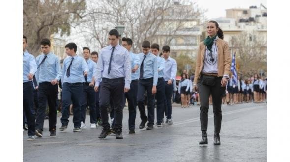 Οι γυναίκες εντυπωσίασαν και στη χθεσινή παρέλαση [εικόνες] | iefimerida.gr 7