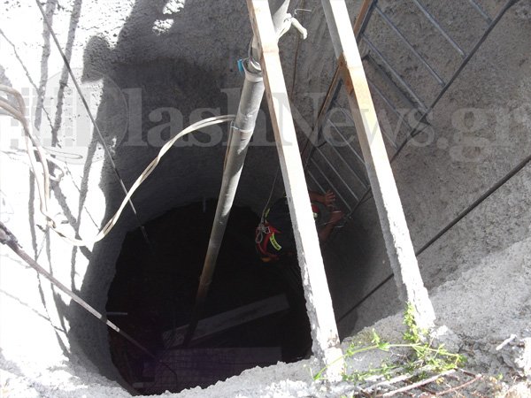 Δραματικές ώρες για έναν εργάτη στην Κρήτη που καταπλακώθηκε μέσα σε πηγάδι [εικόνες&βίντεο] | iefimerida.gr 1