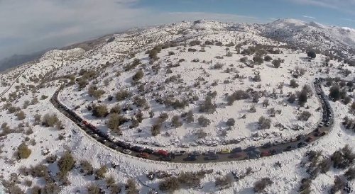 Εκπληκτικές φωτογραφίες από την Κρήτη στα λευκά! Χιόνι ως τις βάρκες [εικόνες] | iefimerida.gr 2