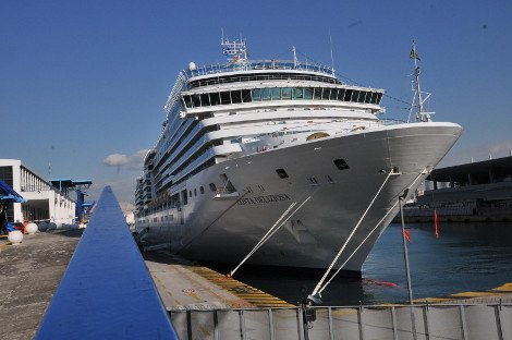 Costa Deliziosa -Το πρώτο κρουαζιερόπλοιο που «έπιασε» στον Πειραιά για το 2014 μετέφερε στην Αθήνα 3.000 τουρίστες [εικόνες] | iefimerida.gr 0