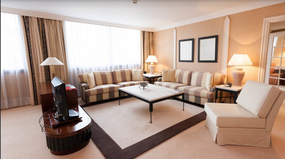 Σε αυτή τη σουίτα σε ξενοδοχείο της Αθήνας έμεινε χθες το βράδυ η Τζολί [εικόνες] | iefimerida.gr 3