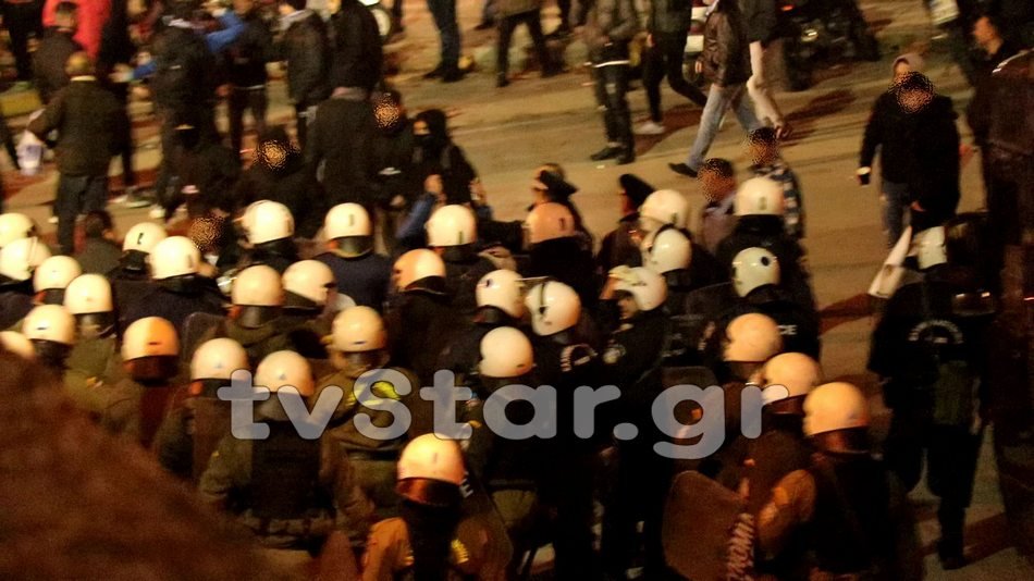 Ενταση και ξύλο στη Λαμία μετά τον αγώνα με τον ΠΑΟΚ [εικόνες & βίντεο] | iefimerida.gr 2