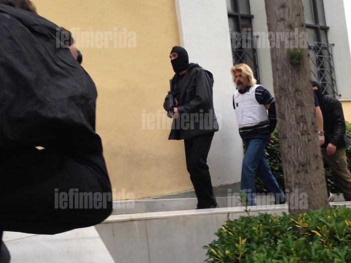 Στο Λουτράκι ψάχνουν την μελαχρινή συνεργό του Ξηρού | iefimerida.gr 1