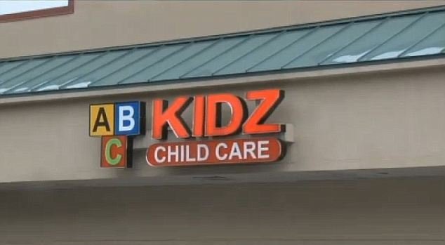 Απίστευτη κτηνωδία στις ΗΠΑ-Βρεφονηπιοκόμος βίαζε βρέφος και  βιντεοσκοπούσε τις πράξεις της [εικόνες] | iefimerida.gr 2