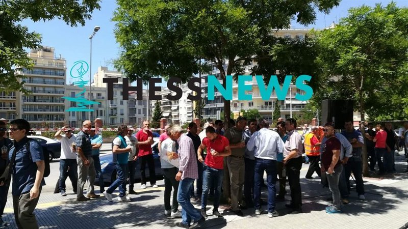 Θεσσαλονίκη: Διαμαρτυρία κτηνοτρόφων έξω από το ΥΜΑΘ [εικόνες & βίντεο] | iefimerida.gr 0