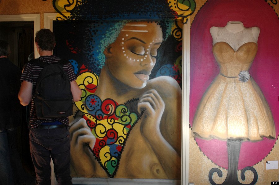 Το κτίριο που προσπαθούν να σώσουν οι καλλιτέχνες του Παρισιού – Το μεταμόρφωσαν λίγο πριν από την κατεδάφιση [εικόνες]  | iefimerida.gr 7