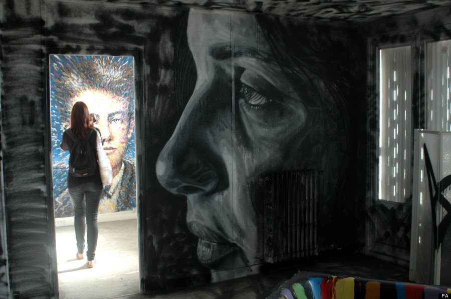 Το κτίριο που προσπαθούν να σώσουν οι καλλιτέχνες του Παρισιού – Το μεταμόρφωσαν λίγο πριν από την κατεδάφιση [εικόνες]  | iefimerida.gr 8